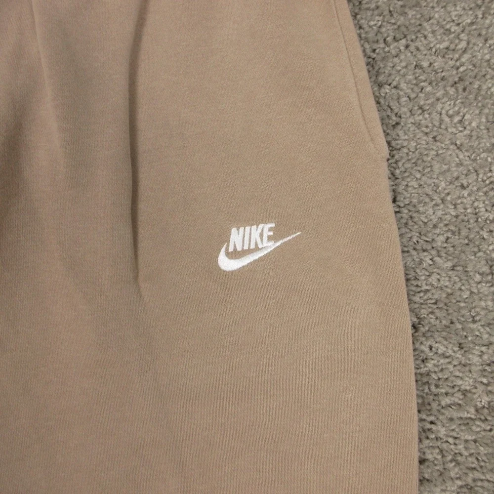 Nike Sweatpants Mens XL Tan Sportswear Club Fleece Joggers Casual Comfort Logo